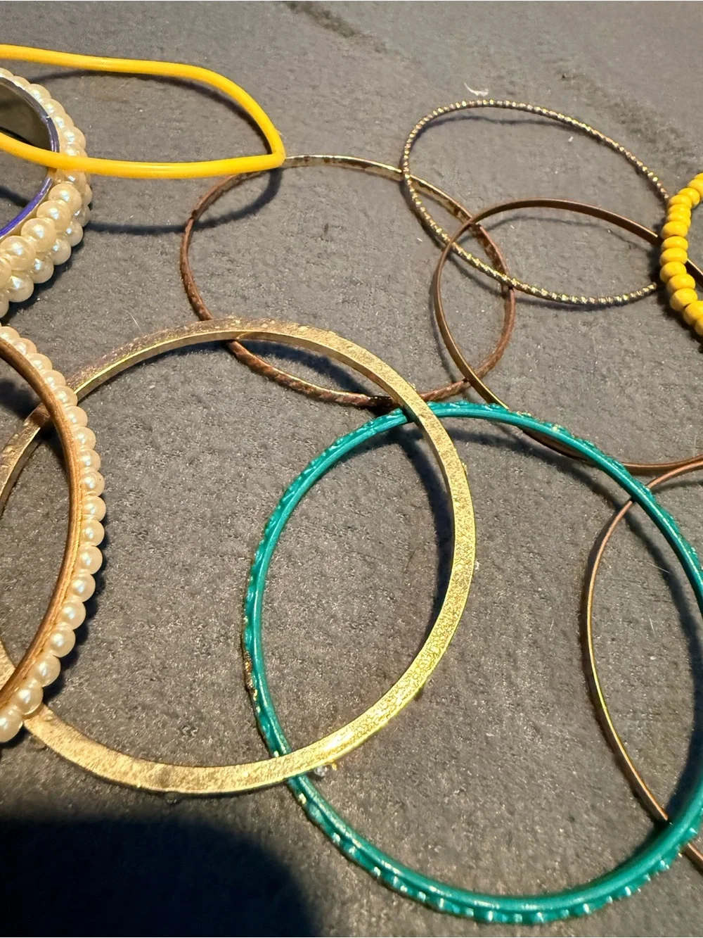 Mixed Metal and Bead Women's Bangle Bracelet Set - Yellow, Teal, Gold